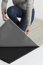 Load image into Gallery viewer, Herdanza Black & White Rug