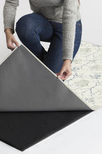 Load image into Gallery viewer, Leila Creme Vintage Rug