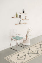 Load image into Gallery viewer, Damali Black &amp; White Rug
