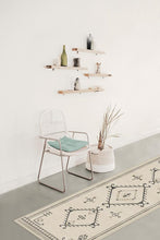 Load image into Gallery viewer, Damali Black &amp; White Rug
