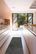 Load image into Gallery viewer, Illi Black Rug
