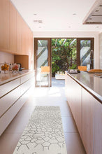 Load image into Gallery viewer, Ziri Off White Rug
